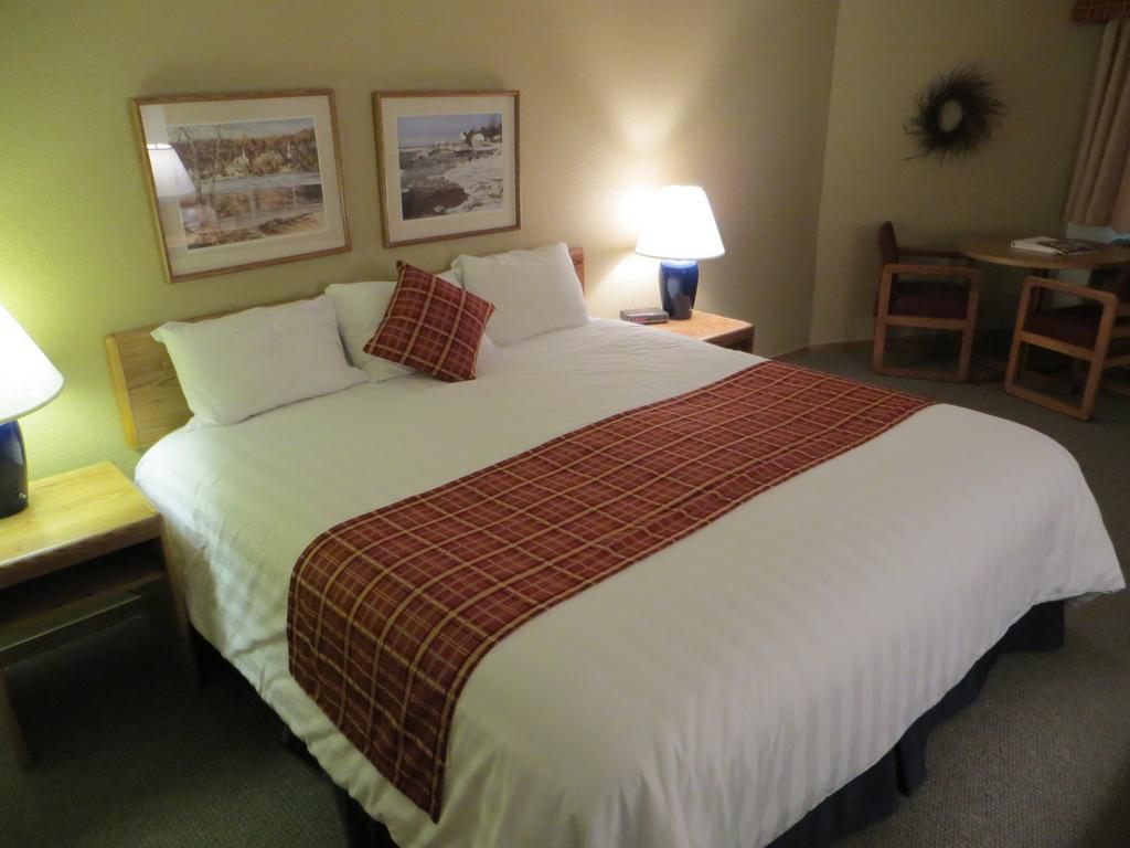 The Nordic Lodge Sister Bay Room photo