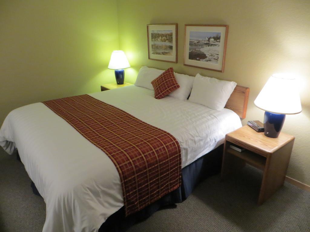 The Nordic Lodge Sister Bay Room photo
